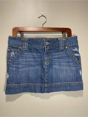 Y2K Old Navy Blue Denim Mini Skirt with Front Pockets size 6